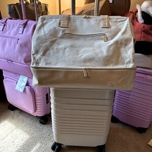 BÉIS The Weekender in Beige Patent